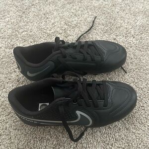 Nike - Youth soccer cleats